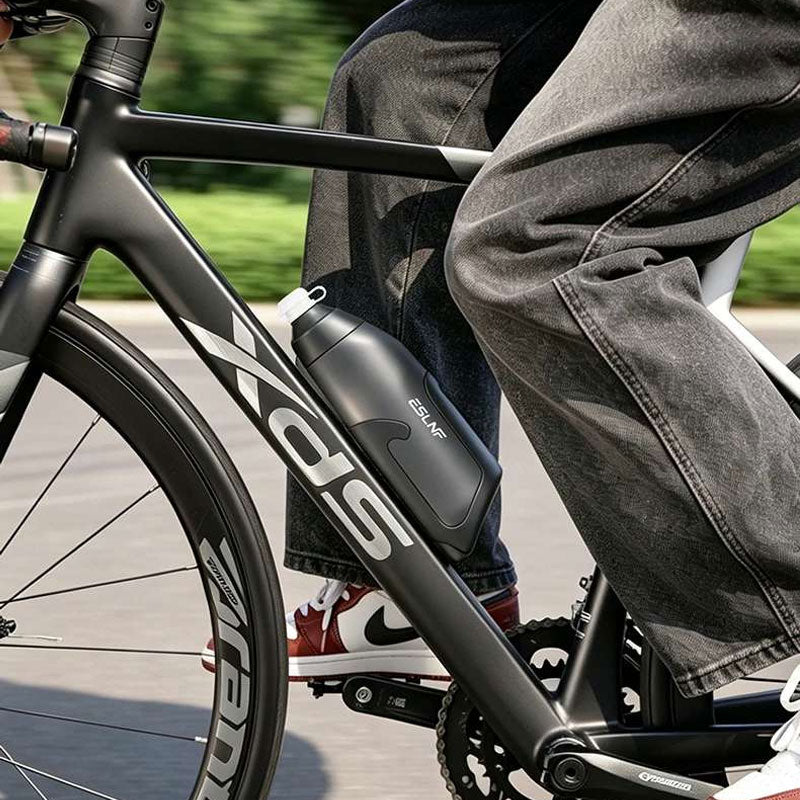 AeroSip™ Aerodynamic Hydration Bottle